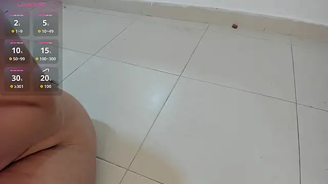 KarinaSimonz online show from February 2026 08:20:01 PM