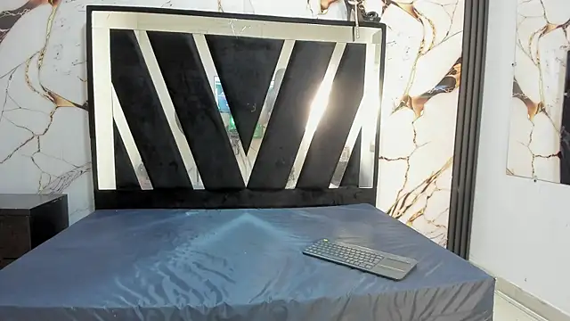 Snapshot of KarinaSimonz chatting on October 2025 07:35:01 PM KarinaSimonz online show from October 2025 07:35:01 PM