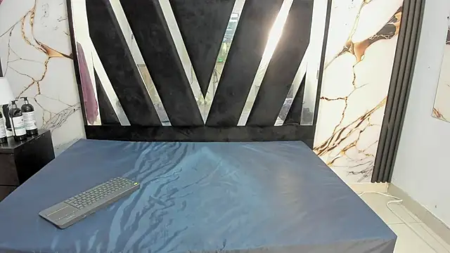 Snapshot of KarinaSimonz chatting on November 2025 07:29:02 PM KarinaSimonz online show from November 2025 07:29:02 PM