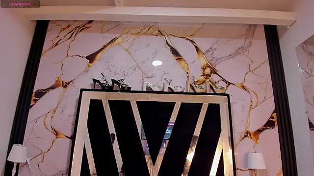 KarinaSimonz online show from January 2026 07:43:02 PM