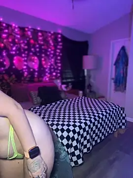 Snapshot of GoldieBakeman chatting on November 2025 05:06:01 PM GoldieBakeman online show from November 2025 05:06:01 PM