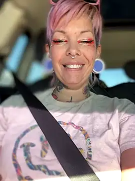 Snapshot of GoldieBakeman chatting on October 2025 10:30:02 PM GoldieBakeman online show from October 2025 10:30:02 PM