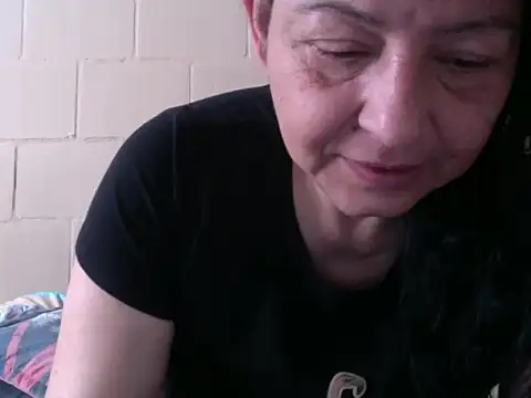 Snapshot of straichathot_08 chatting on November 2025 03:05:02 PM straichathot 08 online show from November 2025 03:05:02 PM