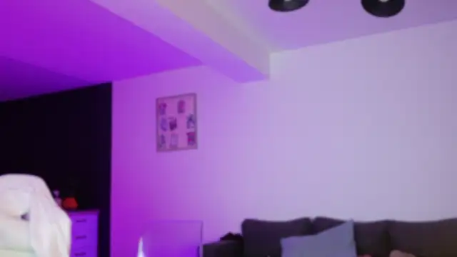 Lorennameliyy online show from December 2025 08:20:01 PM