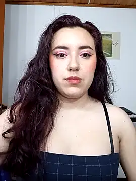 Snapshot of Emi_chik chatting on January 2025 11:48:01 AM Emi chik online show from January 2025 11:48:01 AM