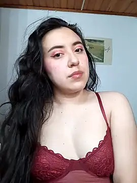 Emi chik online show from December 2025 10:47:01 AM