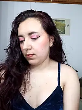 Snapshot of Emi_chik chatting on February 2025 04:58:01 AM Emi chik online show from February 2025 04:58:01 AM