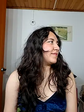 Snapshot of Emi_chik chatting on June 2026 06:18:02 AM Emi chik online show from June 2026 06:18:02 AM