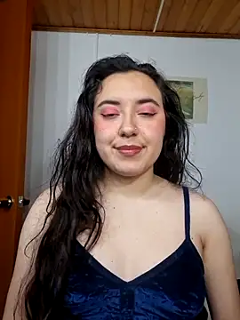 Emi chik online show from March 2026 11:28:02 AM