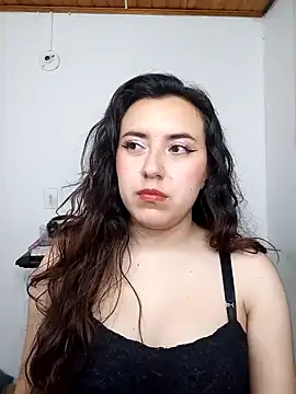 Snapshot of Emi_chik chatting on December 2024 04:41:01 AM Emi chik online show from December 2024 04:41:01 AM