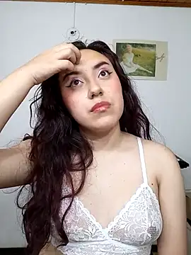 Snapshot of Emi_chik chatting on March 2025 04:28:01 AM Emi chik online show from March 2025 04:28:01 AM