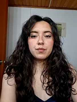 Snapshot of Emi_chik chatting on July 2026 06:31:02 AM Emi chik online show from July 2026 06:31:02 AM