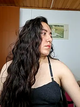 Emi chik online show from April 2026 11:39:02 AM