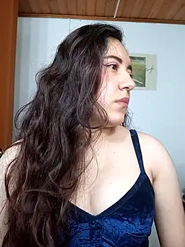 Emi chik online show from October 2025 11:31:01 AM