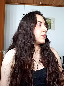 Emi chik online show from October 2025 11:41:02 AM