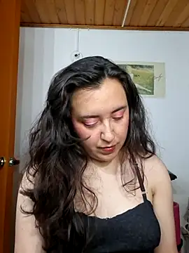 Snapshot of Emi_chik chatting on June 2026 04:40:03 AM Emi chik online show from June 2026 04:40:03 AM