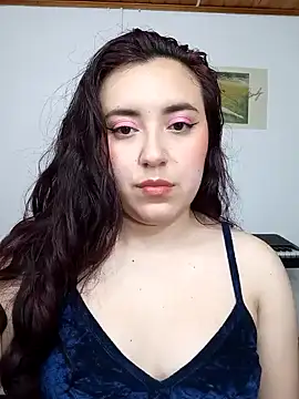 Snapshot of Emi_chik chatting on January 2025 02:48:01 AM Emi chik online show from January 2025 02:48:01 AM