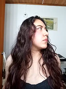 Snapshot of Emi_chik chatting on September 2025 11:21:01 AM Emi chik online show from September 2025 11:21:01 AM