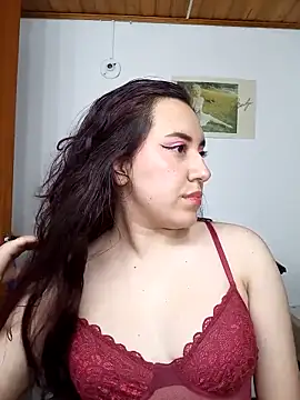 Snapshot of Emi_chik chatting on February 2025 04:29:01 AM Emi chik online show from February 2025 04:29:01 AM