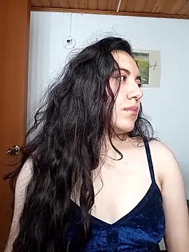 Emi chik online show from December 2025 10:25:01 AM