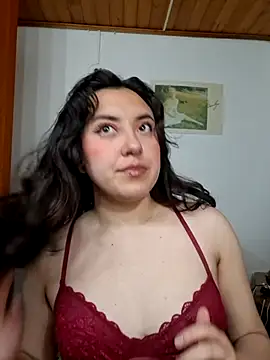 Snapshot of Emi_chik chatting on July 2026 06:20:02 AM Emi chik online show from July 2026 06:20:02 AM