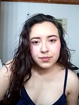 Snapshot of Emi_chik chatting on September 2025 11:42:01 AM Emi chik online show from September 2025 11:42:01 AM