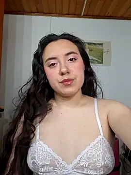 Emi chik online show from April 2026 03:15:01 AM