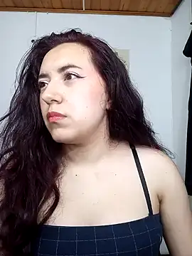 Snapshot of Emi_chik chatting on December 2024 10:55:02 AM Emi chik online show from December 2024 10:55:02 AM