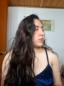 Emi chik online show from May 2026 04:28:01 AM