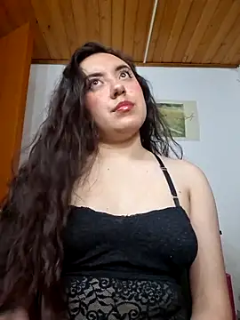 Emi chik online show from June 2026 06:52:02 AM