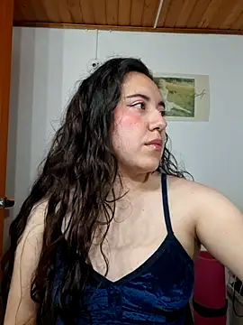 Emi chik online show from March 2026 11:31:01 AM