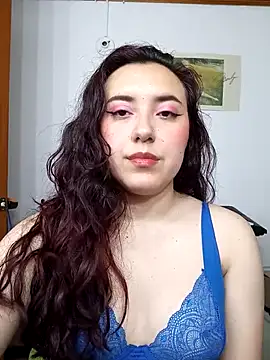 Snapshot of Emi_chik chatting on March 2025 04:58:02 AM Emi chik online show from March 2025 04:58:02 AM