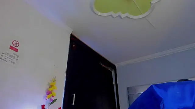 Eyleen Santos online show from March 2026 07:38:01 PM