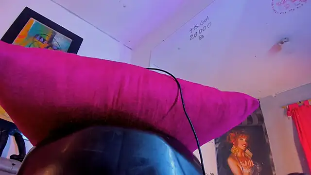 Eyleen Santos online show from July 2026 08:09:01 PM