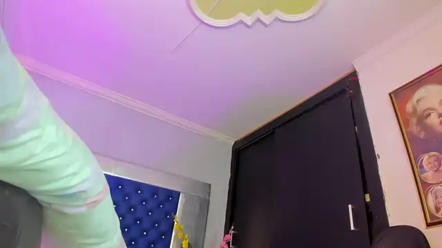 Eyleen Santos online show from July 2026 02:16:01 PM