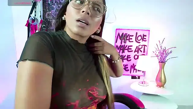 Megaan Greey online show from November 2025 10:43:02 PM