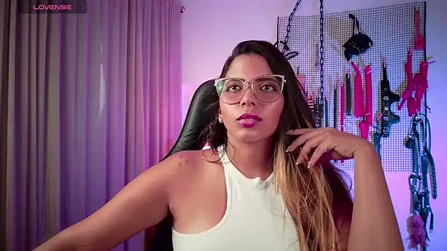 Snapshot of Megaan_Greey chatting on September 2025 08:29:01 PM Megaan Greey online show from September 2025 08:29:01 PM