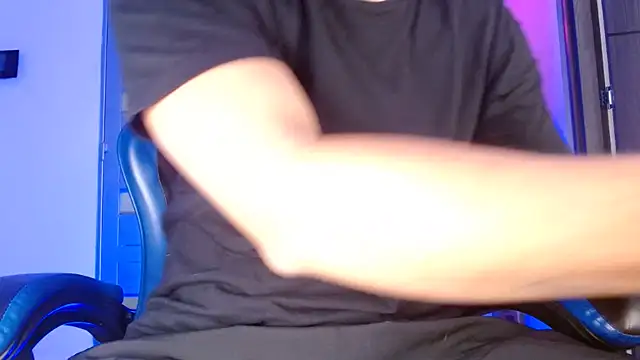 Snapshot of SexyBoy-Bigclit chatting on May 2026 02:01:02 PM SexyBoy-Bigclit online show from May 2026 02:01:02 PM