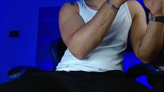 Snapshot of SexyBoy-Bigclit chatting on May 2026 02:30:02 AM SexyBoy-Bigclit online show from May 2026 02:30:02 AM