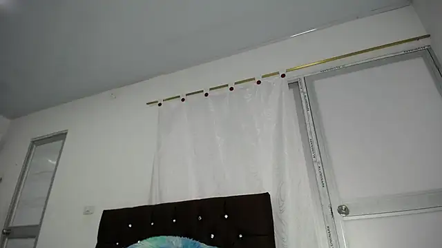 Sweet hot mia online show from February 2026 01:57:02 PM