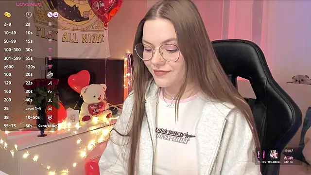 Snapshot of Marta_May_ chatting on February 2025 07:06:01 PM Marta May online show from February 2025 07:06:01 PM