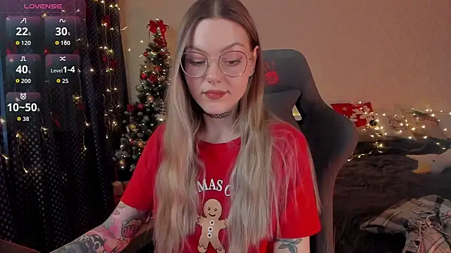 Marta May  online show from December 2025 12:31:01 PM