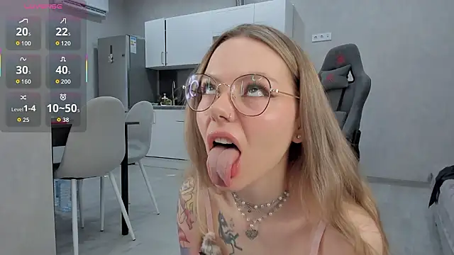 Marta May  online show from March 2026 11:06:01 AM