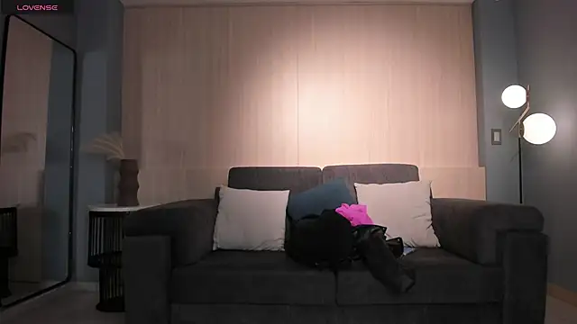 KatieNolan 1 online show from April 2026 06:55:02 PM