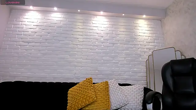 KatieNolan 1 online show from November 2025 07:36:02 PM