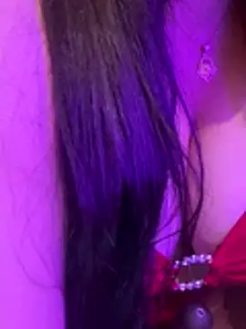 Snapshot of Cameelia chatting on November 2025 10:37:01 PM Cameelia online show from November 2025 10:37:01 PM