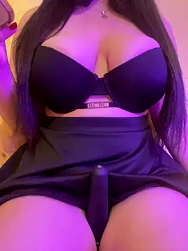 Snapshot of Cameelia chatting on November 2025 09:58:01 PM Cameelia online show from November 2025 09:58:01 PM