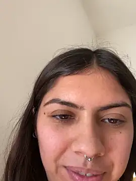 Argentiiniita online show from November 2025 06:12:02 PM