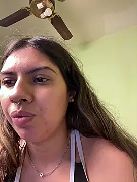 Argentiiniita online show from April 2026 11:01:01 PM