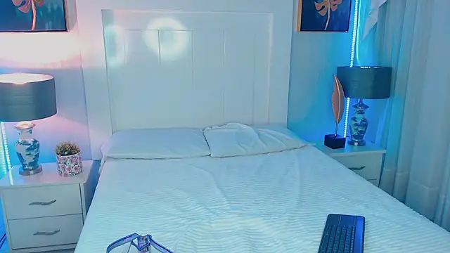 Ivyy Crystal online show from March 2026 12:20:01 PM